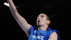 Nando DE COLO by Julien JOSEPH