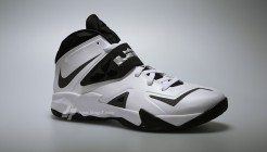 Nike Zoom Soldier VII