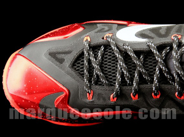 Nike LeBron XI noir/rouge