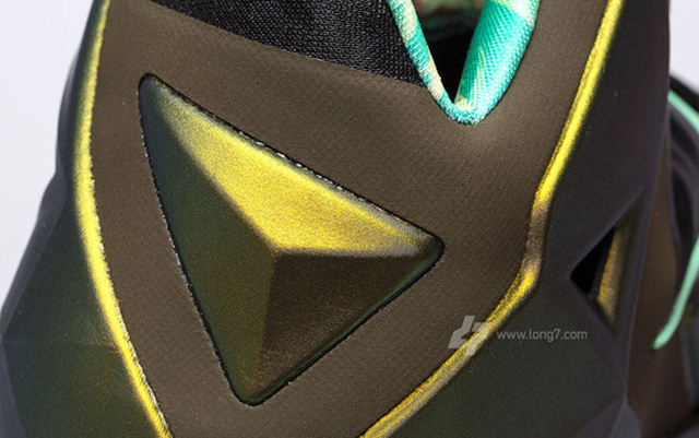 Nike LeBron XI