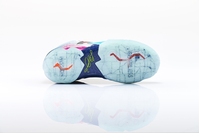 Lebron_XI_What_The_Right_outsole_28520