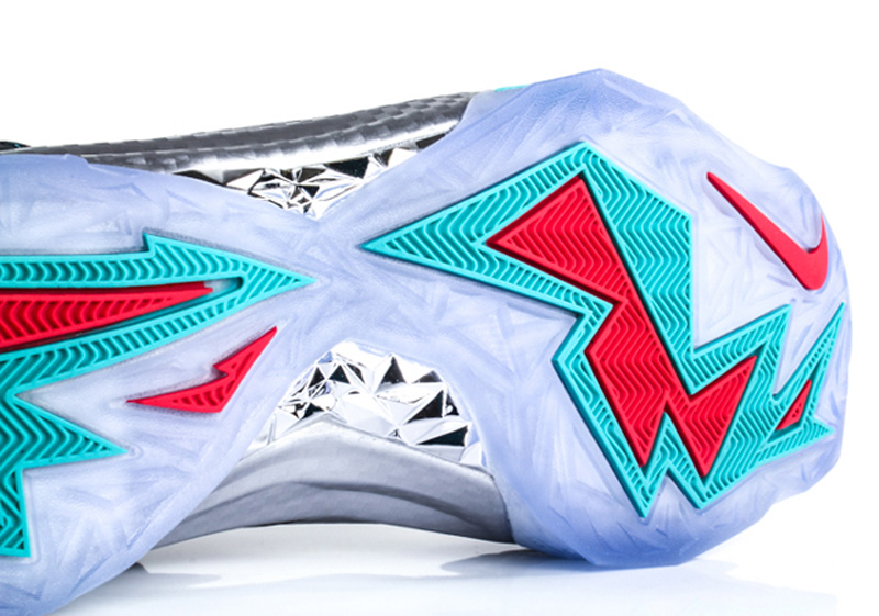 nike-chuck-posite-metallic-silver-release-date-08