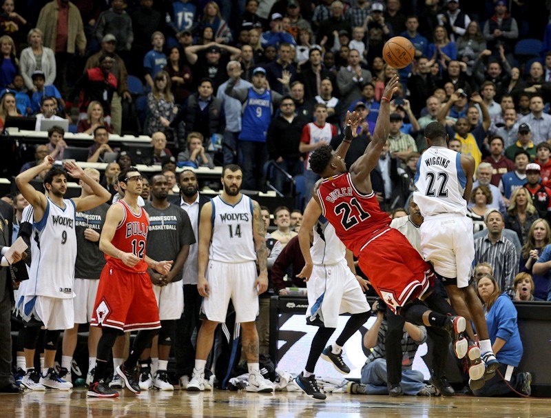 Andrew Wiggins offre la victoire aux... Bulls !