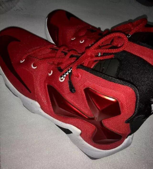 CHECK-OUT-NEVER-BEFORE-SEEN-DETAILS-OF-THE-NIKE-LEBRON-13-3