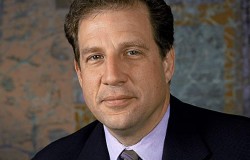 Detroit : Tom Gores rachète l’intégralité des parts de la franchise