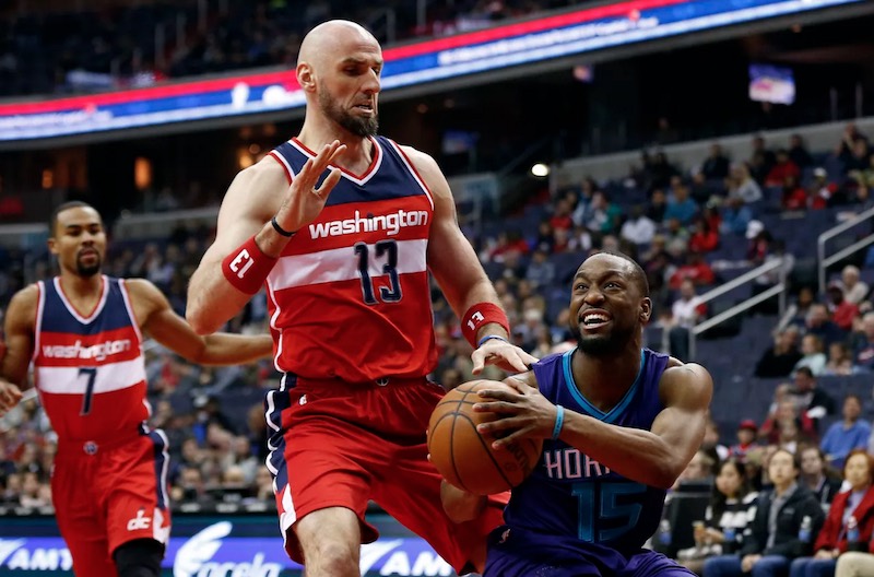 En panne d'adresse, les coéquipiers de Kemba Walker (16 points, 7 passes décisives) ont subi le jeu tout au long des 48 minutes et ils devront afficher un autre visage lors des deux derniers matchs de la saison régulière face à Boston et Orlando.