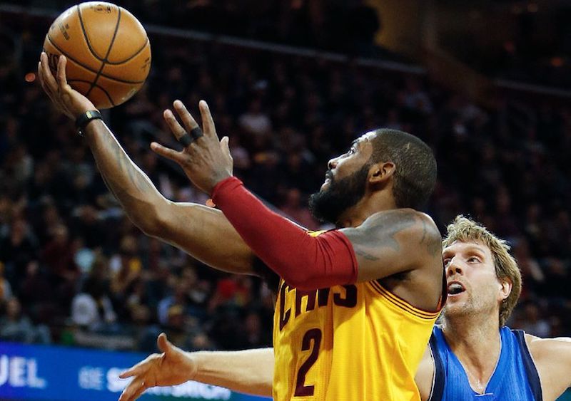 LeBron James en maitrise (19 points, 11 passes), Kevin Love sur sa lancée (27 points, 10 rebonds) et Kyring Irving injouable (25 points à 10 sur 13 au tir) ont rendu la vie facile à leurs coéquipiers.