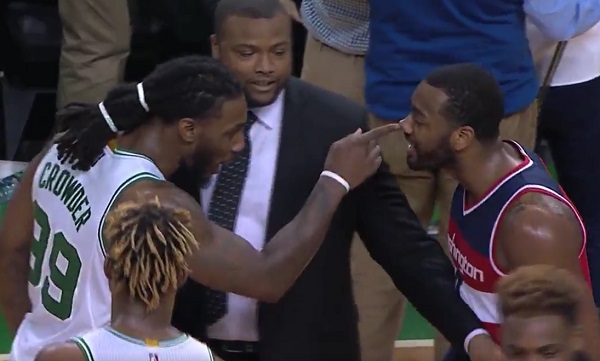 jae crowder devra payer 25 000 dollars pour ce doigt sur le nez de John Wall