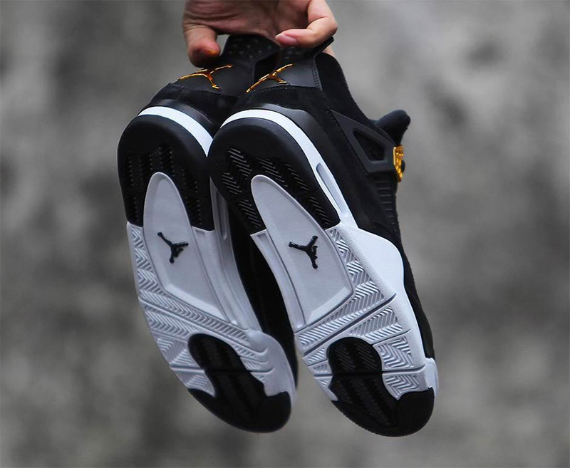 jordan-4-royalty-black-gold-7