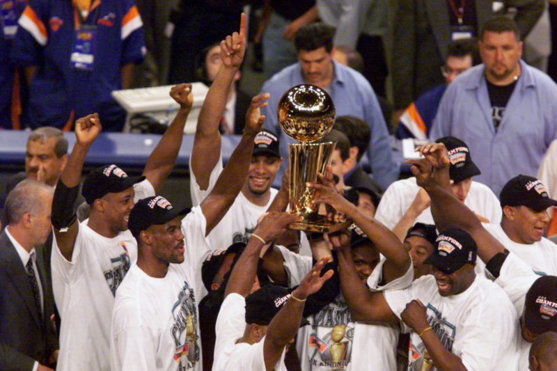 Le 25 juin 1999, les Spurs remportent leur premier titre malgré un bouillant Latrell Sprewell