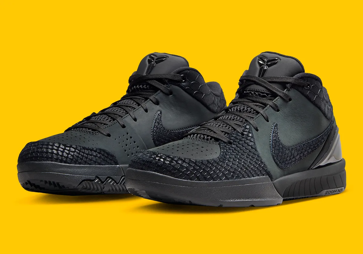 Kobe 4 Protro Black Mamba