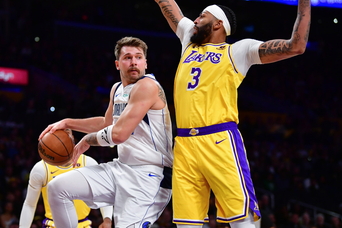 Luka Doncic face à Anthony Davis