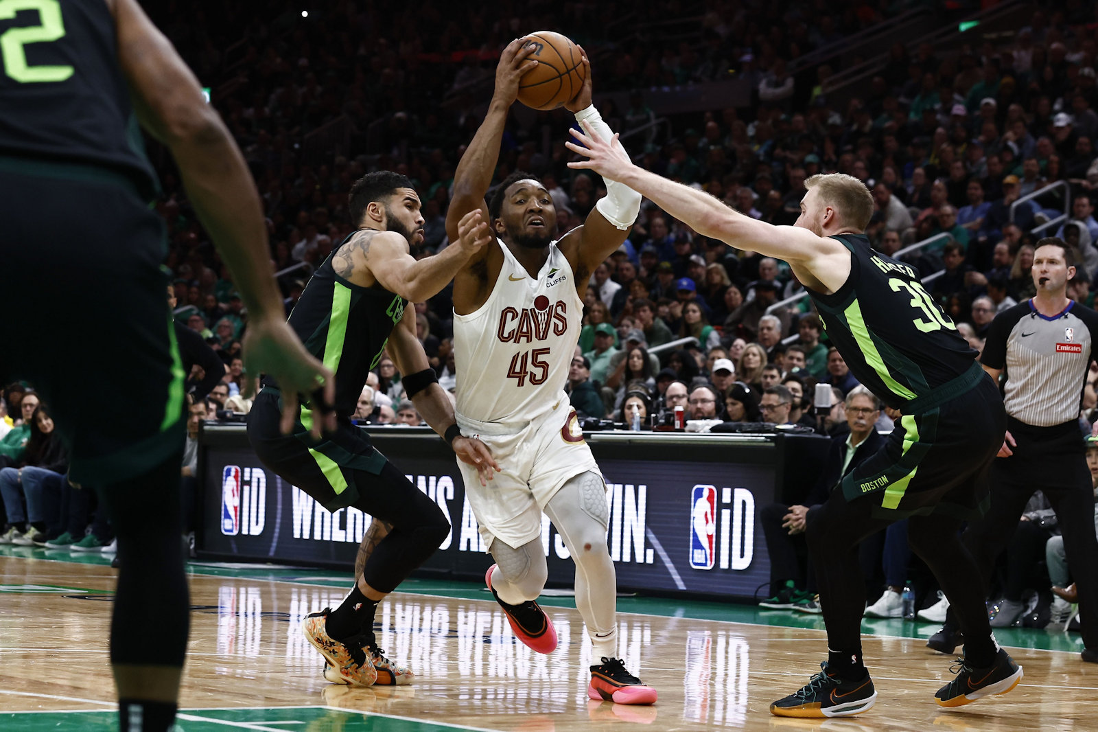 Donovan Mitchell Celtics Cavaliers