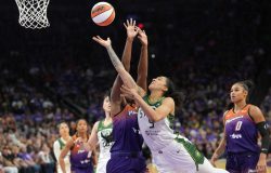 Un premier match cauchemar pour Gabby Williams et Dominique Malonga