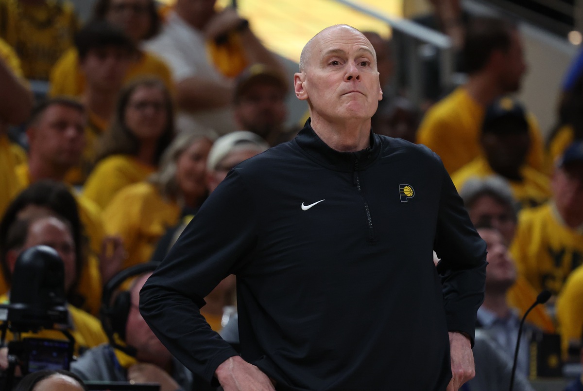 Rick Carlisle coaches