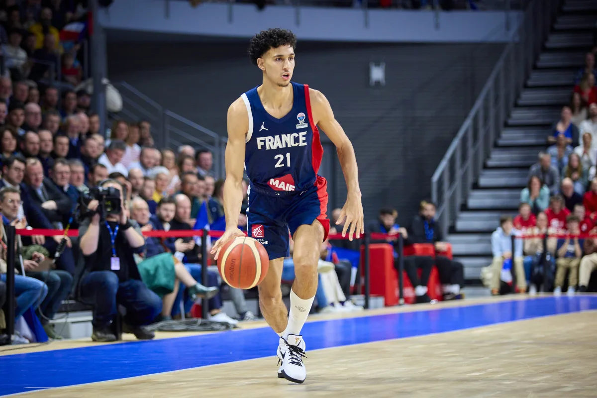 Zaccharie Risacher avec les Bleus