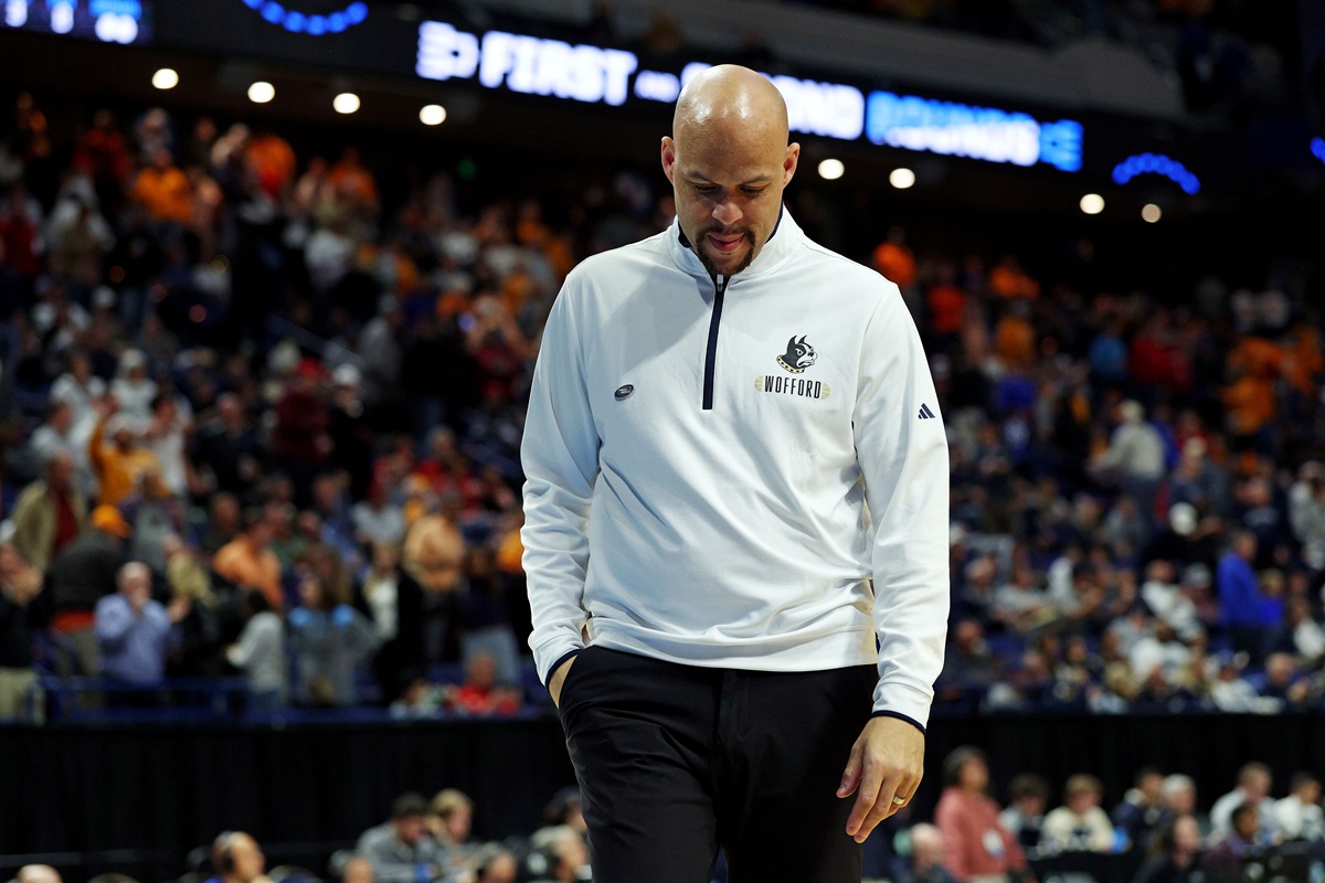 Dwight Perry, coach de  Wofford en NCAA