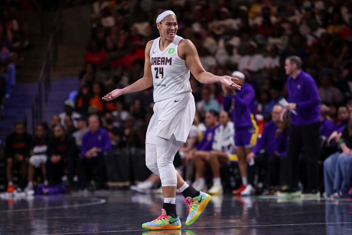 Brionna Jones (Dream) contre les Sparks