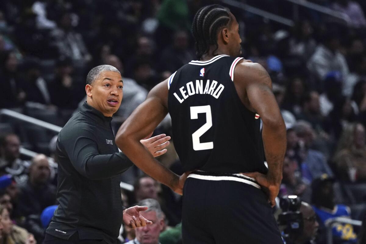 Kawhi Leonard et Tyronn Lue