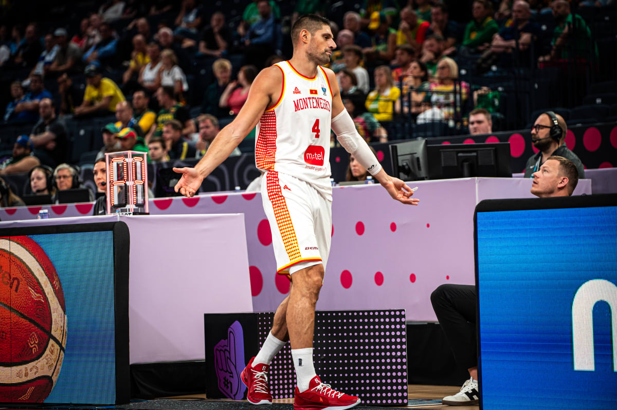 Nikola Vucevic (Monténégro) contre la Grande-Bretagne