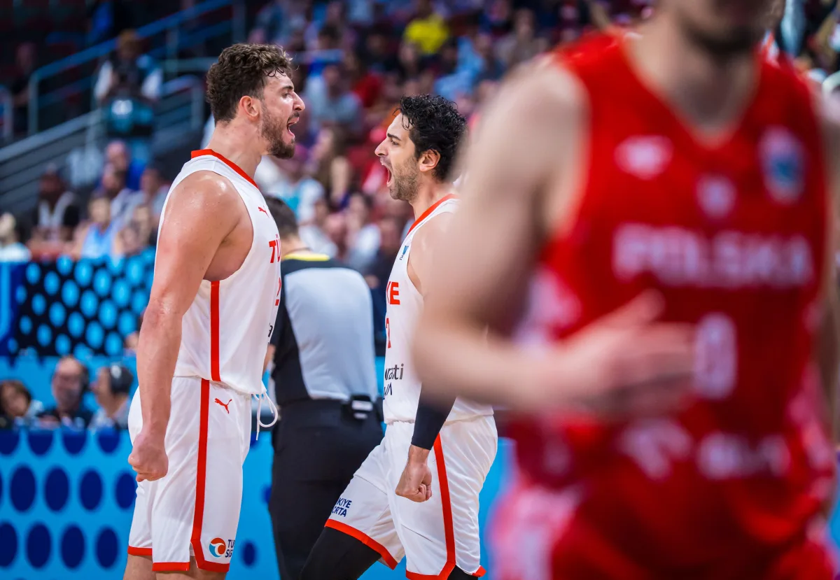 Alperen Sengun avec la Turquie