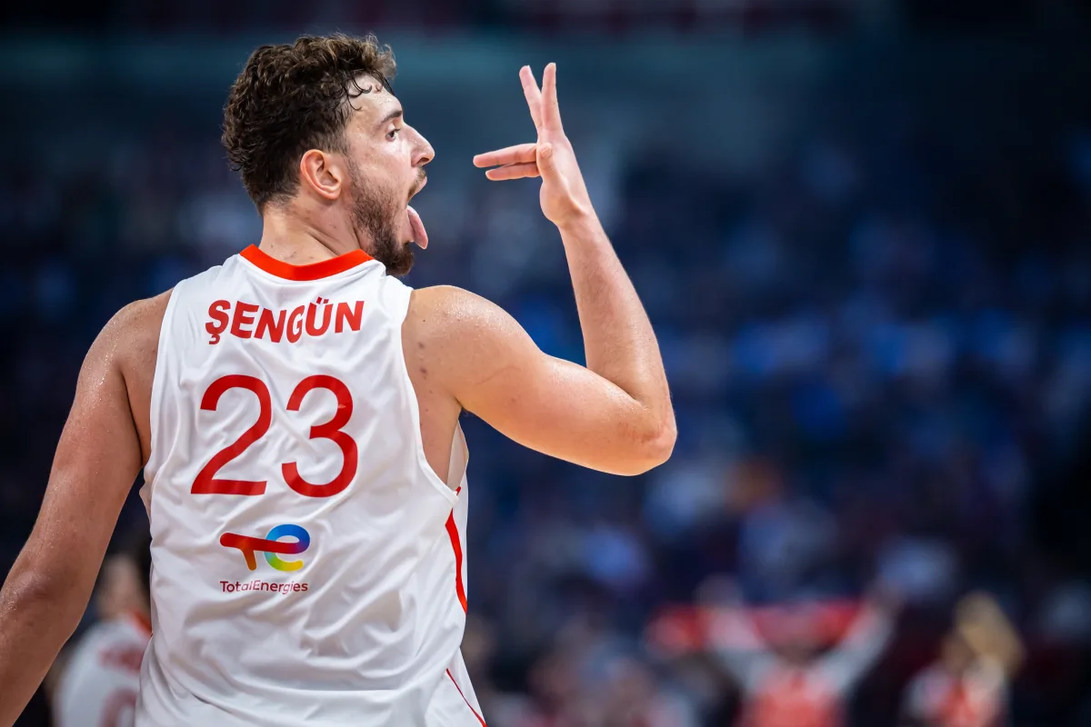 Alperen Sengun avec la Turquie