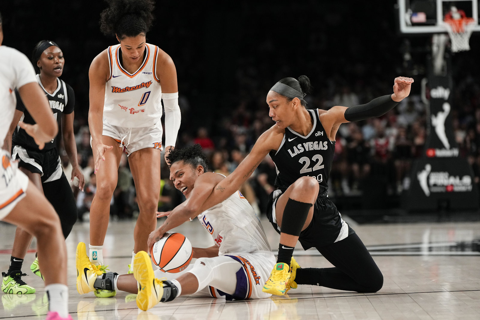 https://www.basketusa.com/app/uploads/2025/10/aces-mercury-G2-1.jpg