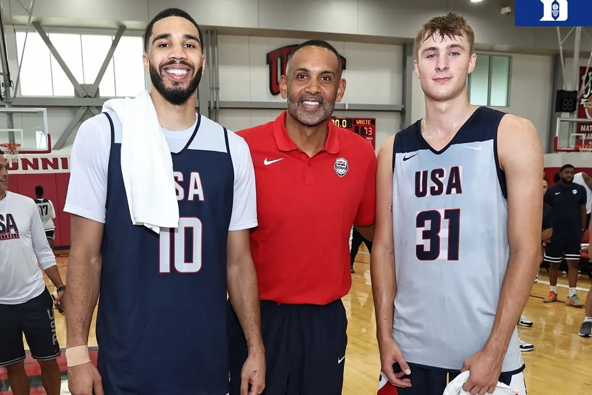 Cooper Flagg avec Team USA