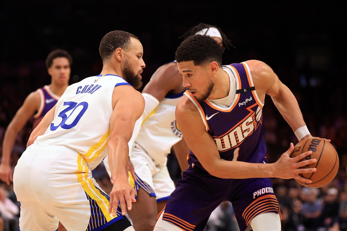 Devin Booker et Stephen Curry