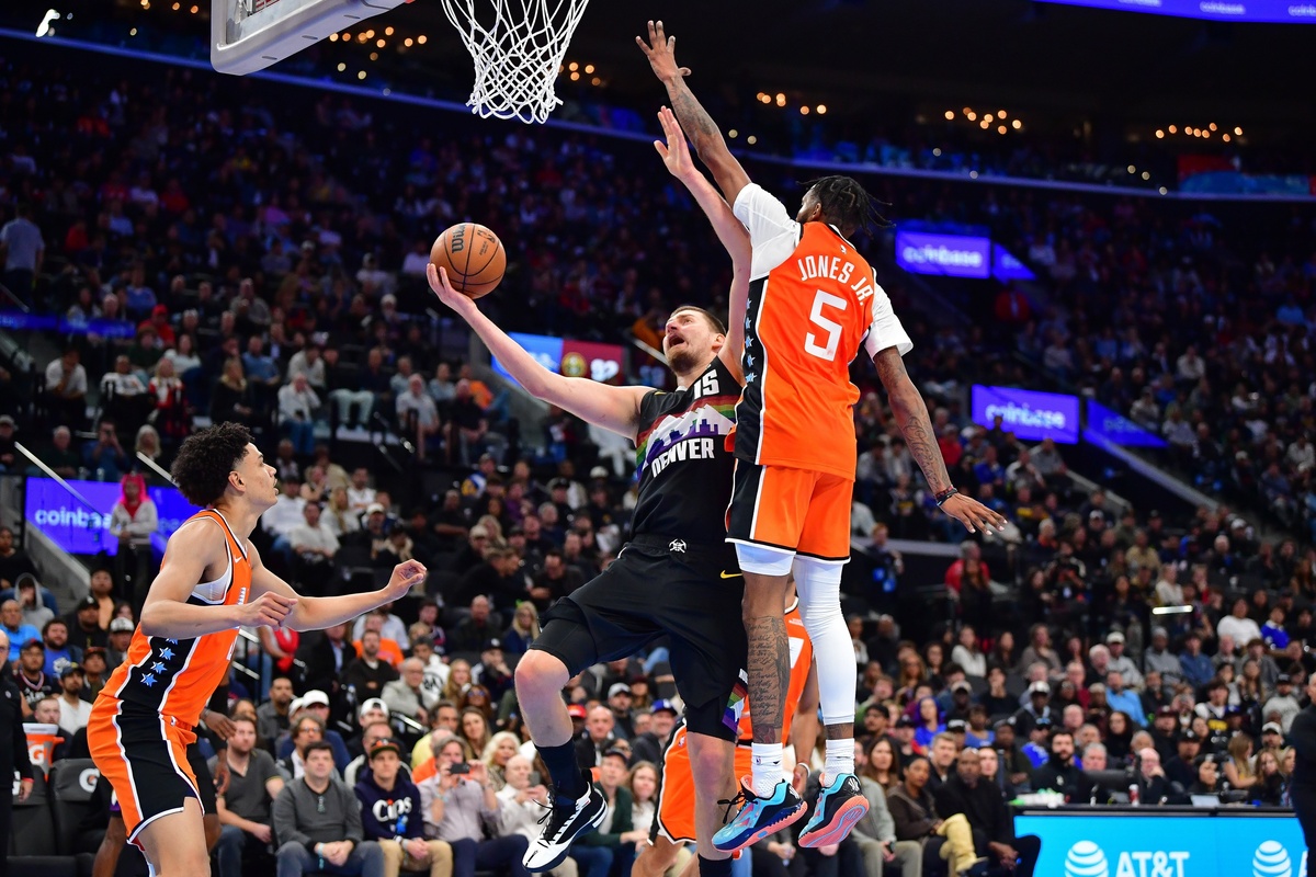 Nikola Jokic face aux Clippers