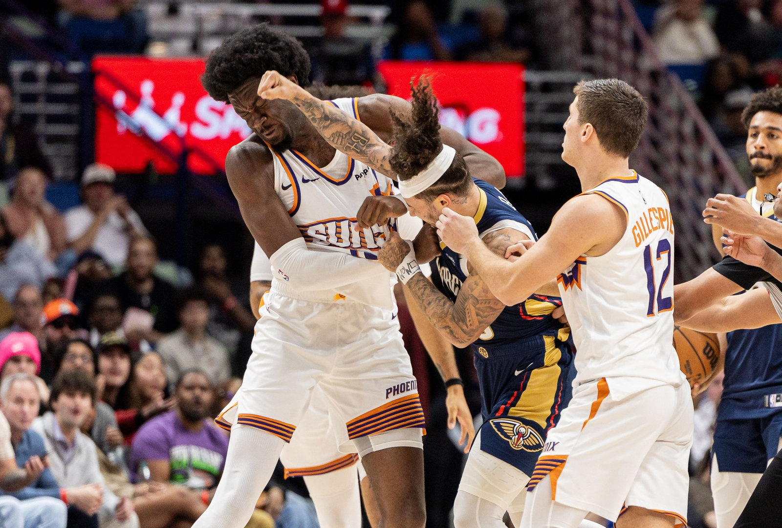 Mark Williams et Jose Alvarado en viennent aux mains !