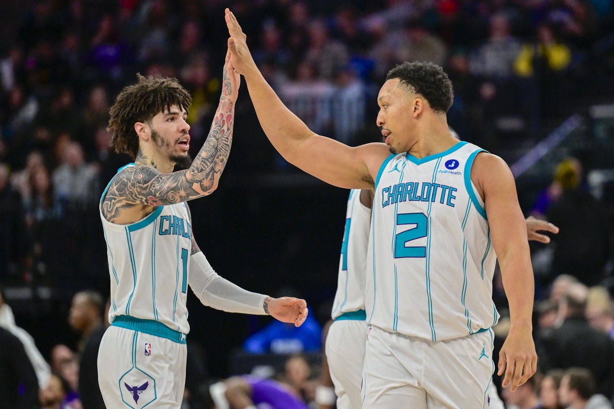 Grant Williams et les Hornets