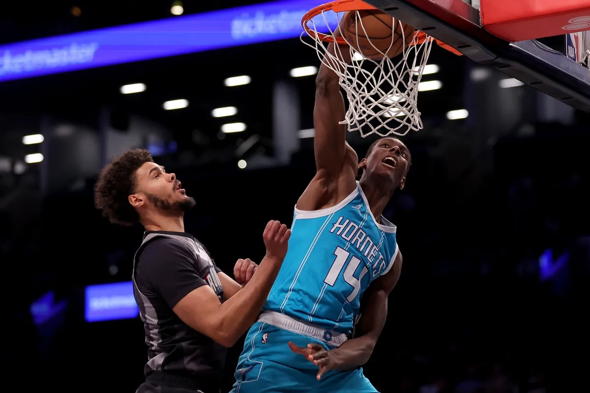 Moussa Diabaté (Charlotte Hornets) contre les Brooklyn Nets