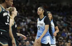 Angel Reese absolument dégoûtée par le renvoi de la coach du Sky
