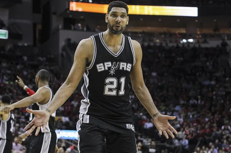 Tim Duncan prolonge aux Spurs en divisant son salaire par deux
