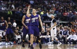 Devin Booker terrasse les Mavericks au buzzer !