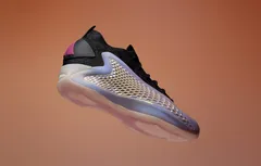 La AE 1 Low “Year of the Snake” sort du trou
