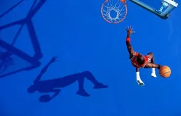 Une photo, une histoire | Dans les nuages au-dessus de “Air Jordan”