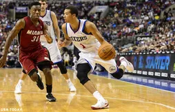 Michael Carter-Williams joue malgré une blessure au tibia