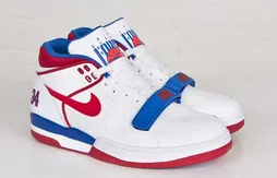 Nike ressort la Nike Air Alpha Force II “76ers” de Charles Barkley