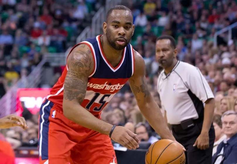 Mar 11, 2016; Salt Lake City, UT, USA; Washington Wizards guard Marcus Thornton (15) dribbles the ball during the first half against the Utah Jazz at Vivint Smart Home Arena. Mandatory Credit: Russ Isabella-USA TODAY Sports