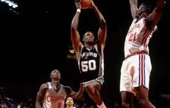 Le 24 avril 1994, David Robinson plantait 71 points pour finir meilleur marqueur de la saison