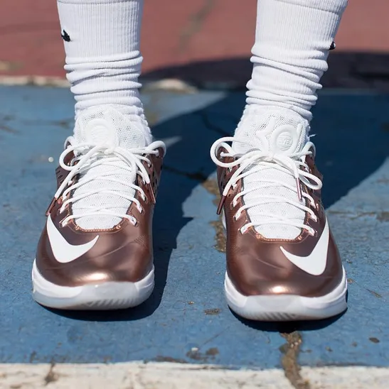 KD7-EYBL_1