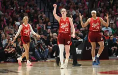 Caitlin Clark signe un triple-double, le Fever déroule face au Fire