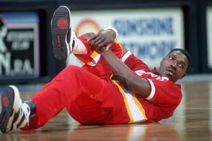 Le 14 mai 1987, les Sonics écartent un immense Hakeem Olajuwon