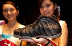 Nike : la Foamposite s’habille de noir