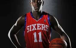Les brèves de la matinée : Leon Powe aux Cavs… Fabricio Oberto aux Wizards… statu-quo aux Knicks… les nouvelles couleurs des Sixers…