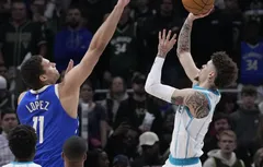LaMelo Ball (50 points) a fait trembler les Bucks