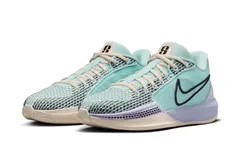 Une Sabrina 1 aux couleurs du New York Liberty