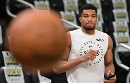 Giannis Antetokounmpo a enfin pu rejoindre les Bucks